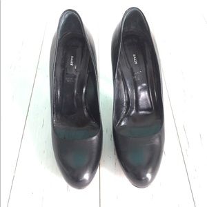 Bally court shoe pumps